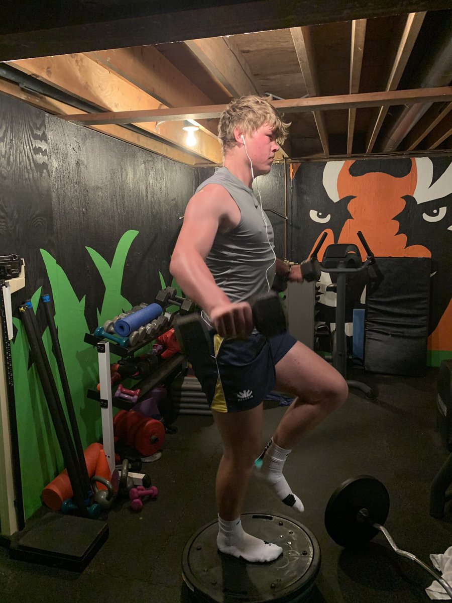 PabstNate's tweet photo. “Some people want it to happen, some wish it would happen, and others...make it happen.” (Michael Jordan)
Thanks @RickyCicconeUT for the quote!
#KeepCrusading @MoellerFootball @MoellerStrength https://t.co/G3rzSwDxLx