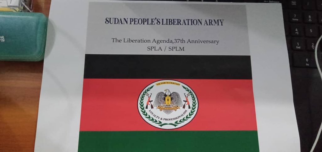 madingngor's tweet photo. I was born on 16 May 1983 in Bor with the SPLA/SPLM. Yrs later I joined the Red Army in Polataka (Obo) in 1992 as our picture below depicts. In honour of our revolutionary past, I chose to wear the khaki of our liberators. Happy 37th birthday to SPLA/SPLM. #SouthSudan #SSOT https://t.co/LdSysUXuDc