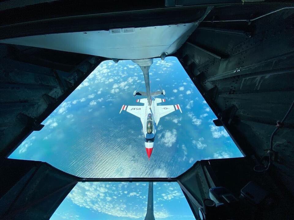 Travis60AMW's tweet photo. Oh, what’s up, @AFThunderbirds. Got that #TankerThirst? #TeamTravis was more than happy to have a hand in today’s #AmericaStrong salute to those on the front lines of the #COVID19 battle. Big kudos to our KC-10 aircrews who fueled this monumental flyover. #TravisStrong #ReadyAF https://t.co/yDmSl8jZSY