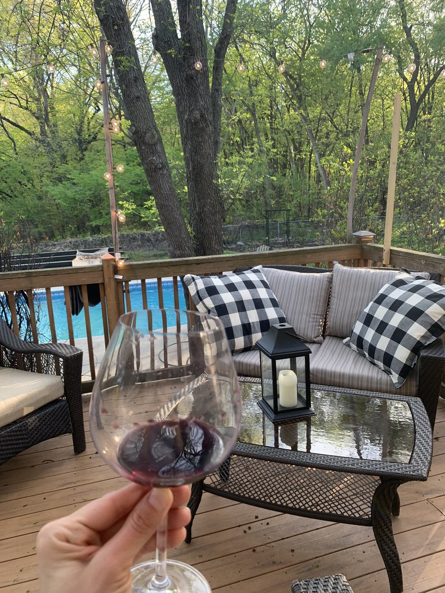 CHilltohey's tweet photo. Cheers to the weekend! The plan tonight is drinking wine and debating #covid #weneedtesting #likenow & leadership https://t.co/tiClcDphcj