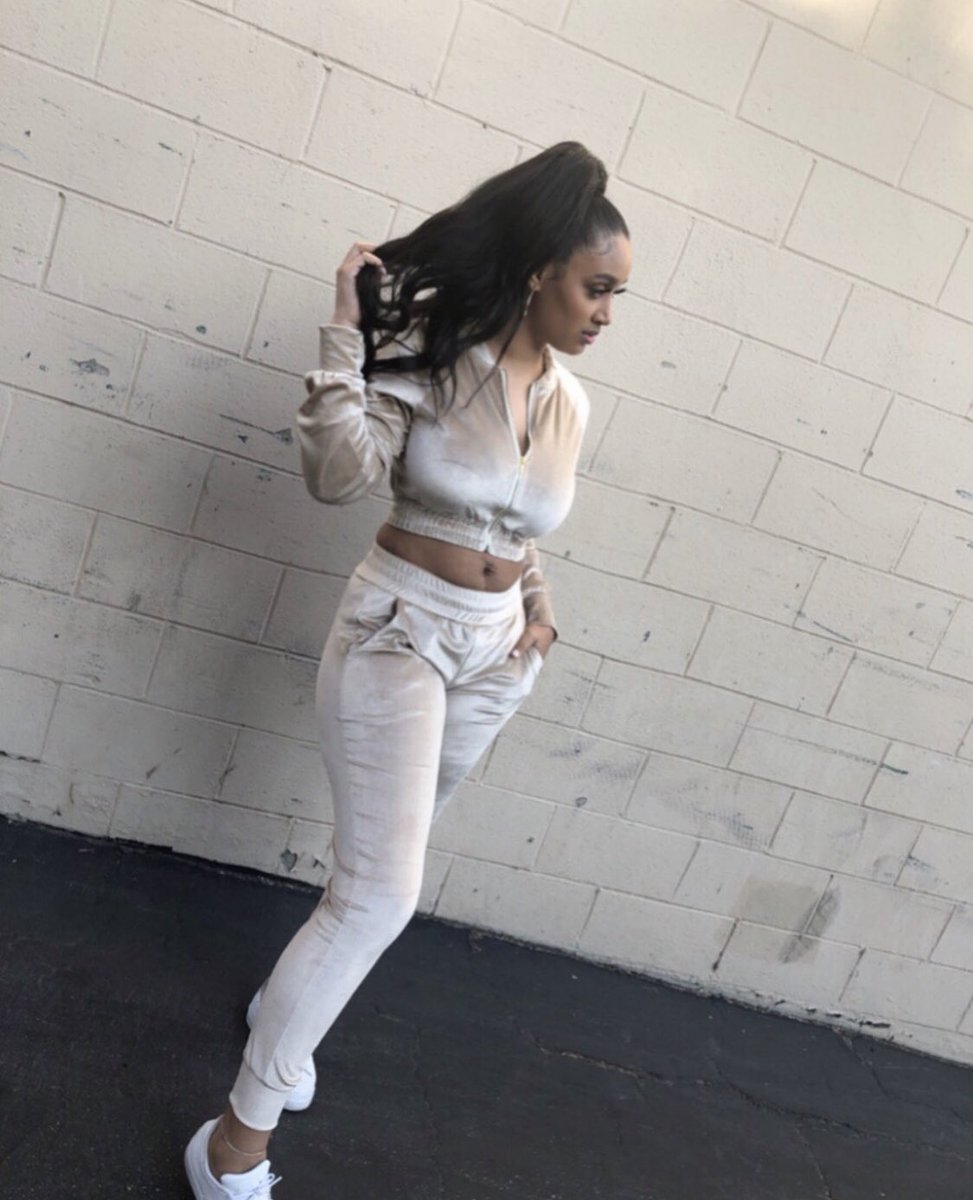 _DanielleEmani's tweet photo. Shop EvrythingNude 😘 20% OFF the entire site! 

https://t.co/Rkxp7UY73H https://t.co/LsGQAnO4UD