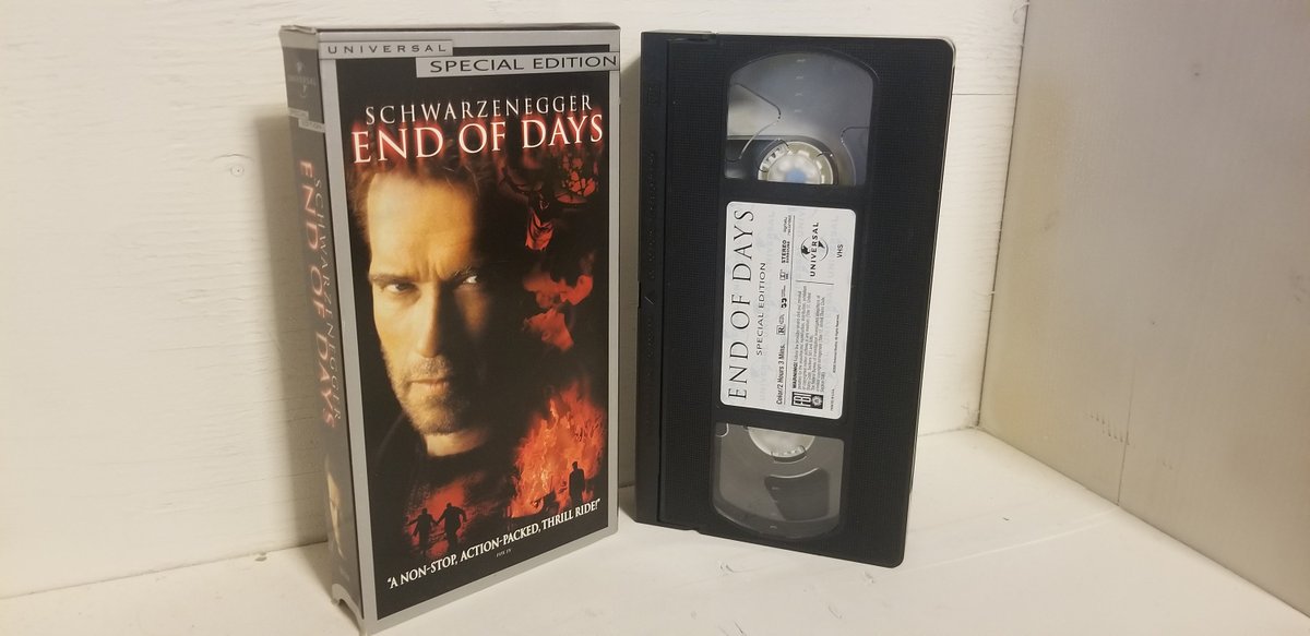 weird_dark's tweet photo. TIL:  There is blurb for this movie that says "more chilling than The Exorcist"  LOL -  End of Days - 1999 - VHS https://t.co/tgFZPnCVFA #horrorvhs #videostore #retrorental #schwarzenegger #devildidit #supernaturalthrill #hailsatan #gabrielbyrne #kevinpollak https://t.co/nvOiI7qOUh