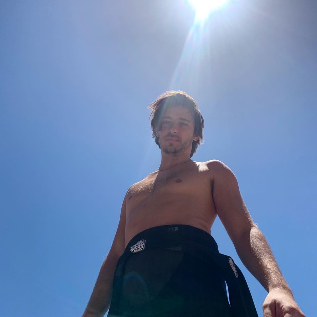 flumemusic's tweet photo. Thought I’d give you some relaxing content after my blue dabadee dabadeye video rocked ur world. Hope everyone’s having a delicious day xoxo https://t.co/zMzshAqtk4