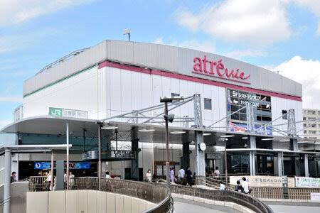 Mitaka No Morino 5月21日 木 1日1sc日記 ペリエ西船橋 千葉県 旧dila西船橋 大船同様 改札内は乗り換えついでにちょうどいい 惣菜やスイーツ 書籍 カフェなどを配置 改札外は ワイズマートや 日高屋 パン屋さんなどが集積されている 中外でふたつ