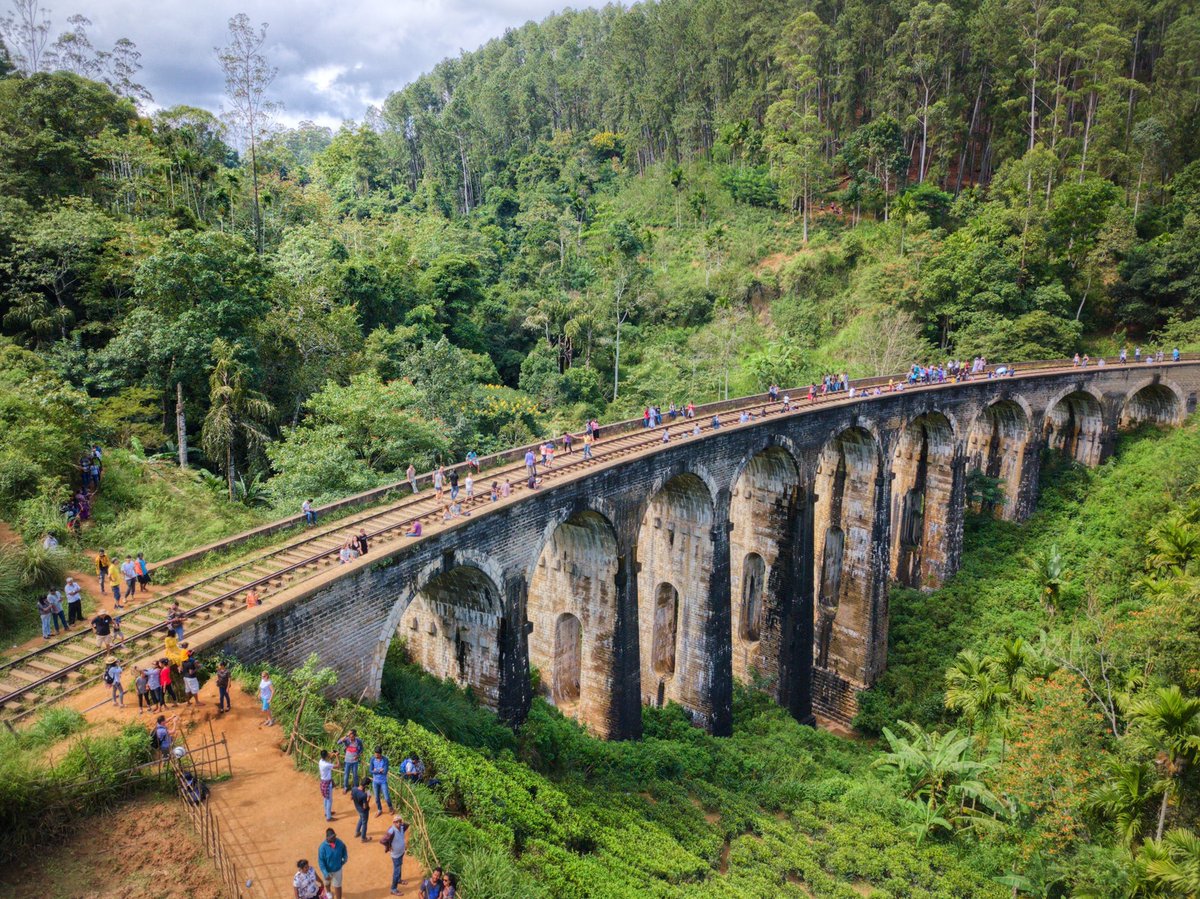 dailylifelk's tweet photo. This is super popular, photogenic Nine Arch Bridge. It's a 100-year-old railroad bridge with a unique architectural design, built during British colonial era.
Photo Courtesy: https://t.co/GFbCTjJ2H1
#ninearchbridge #9archbridge #ellla #srilankanphotographer #SriLanka #lka https://t.co/W5wwEuAl0O