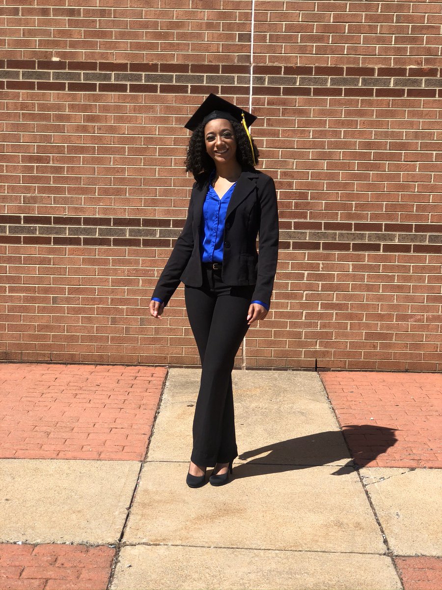 itsroofis's tweet photo. Hey Twitter, I GRADUATED!!!!!
ZPHI to my Sorors 💙
Shoutout to App State https://t.co/CUFfJQ51Vg