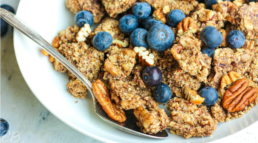 For this week's #FoodieFriday, we're looking at this keto granola! Tasty and healthy: ow.ly/uCa150zHRDE
