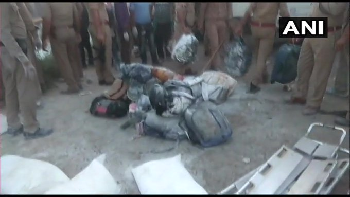 ndtv's tweet photo. 21 migrant labourers dead, several got injured after the truck they were travelling in, collided with another in UP's Auraiya. The injured have been shifted to hospital. (ANI) https://t.co/C1agmo7zKw