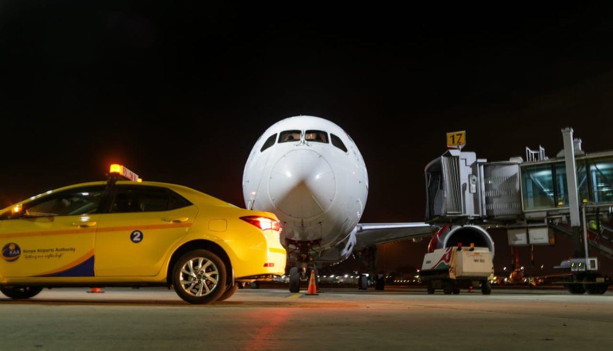 KenyaAirports's tweet photo. We received and facilitated the 2nd @KenyaAirways repatriation flight that brought back home Kenyans from the United Kingdom at JKIA a few hours ago. The passengers will proceed to quarantine as required by the @MOH_Kenya #COVID19 guidelines. https://t.co/mUt2l1AtEK