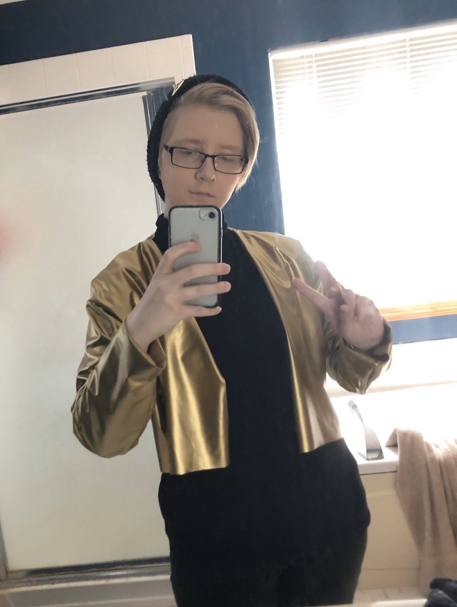 DisloyalCosplay tweet picture