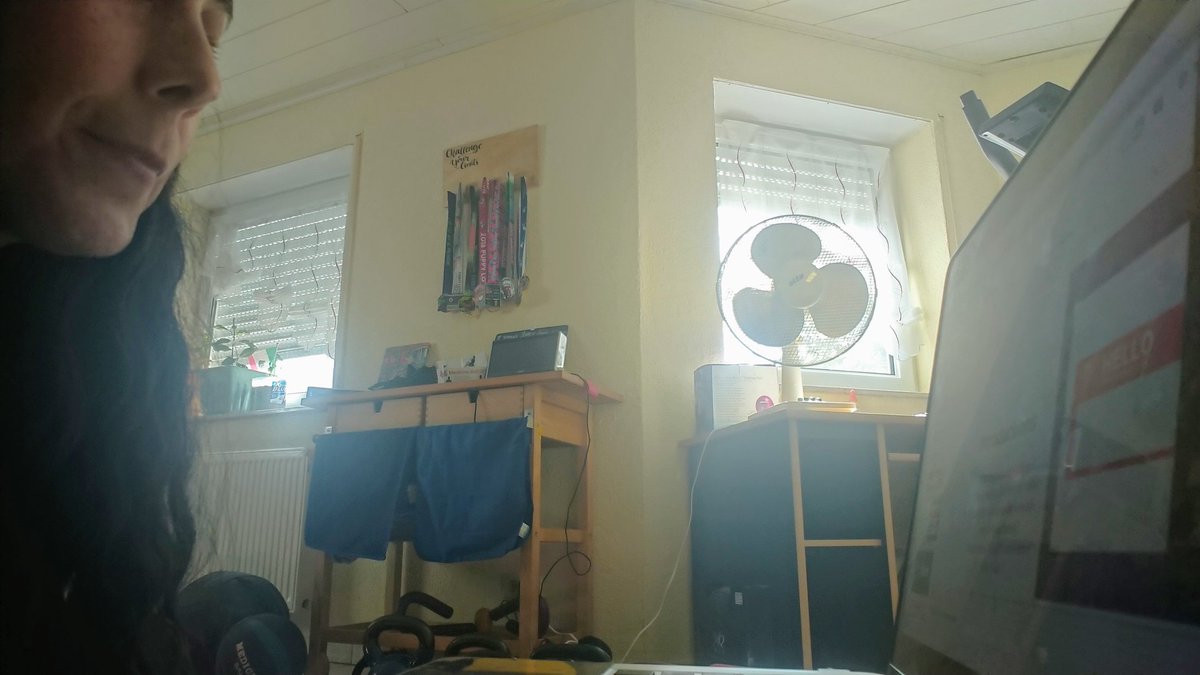 flakushis's tweet image. #Yoga is a journey, rather than a destination.
#YogaDuringLockDown #eagleswithoutborders