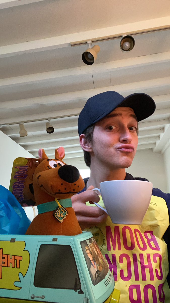 tea, popcorn, and da mystery machine🧐 #SCOOBMovieNight #scoob