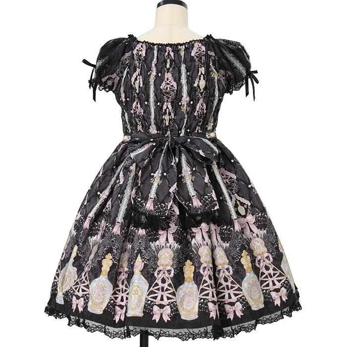 Wunderweltworld's tweet photo. New in stock 👀 Angelic Pretty 💛 Dreamy Perfume OP 💛 https://t.co/xfTa0CgeRC #wunderwelt #lolitafashion #angelicpretty #sweetlolita #perfume https://t.co/1ldvEh00gl