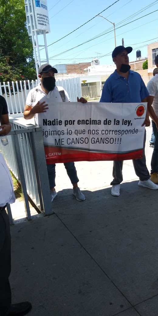 vereruiz10's tweet photo. #utilidadesjustas #CATEMaguascalientes  acompañamos a más de un centenar de trabajadores de #Nissan a la STPS a exigir utilidades justas! https://t.co/UA6iYdHvNV