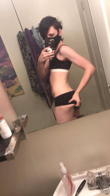 2 pic. Hey!!! Come check out my #Onlyfans first 10 get 55% off!!! Come fast 
#onlyfanslink https://t