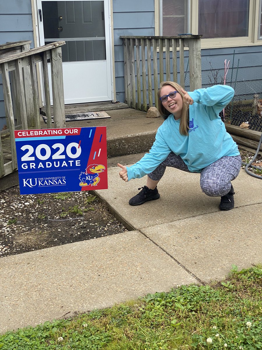 baileydb9's tweet image. Hey bitches, this Batcheller got her Bachelor’s degree today! ❤️💙🎉🍾 #KUGrad #RockChalk