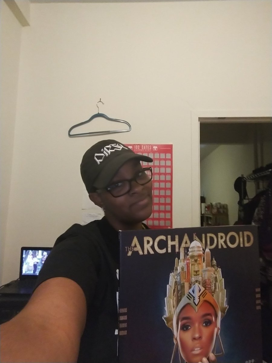 beyondbinary91's tweet image. Can we get #TheArchAndroid trending for the next few days? Let's do this!!!!