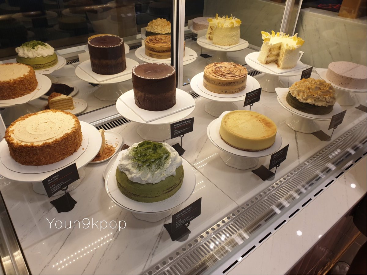 youn9kpop's tweet photo. Wowww 😱
Soulcup คาเฟ่ของ JYP เปิดสาขาใหม่ สวยมาก พร้อมมีห้องร้องเพลงให้ด้วย
เค้กใหม่ๆ น่ากินเพียบเลย

หมดโควิคต้องลองไปกันดูนะคะ
#JYP @GOT7Official https://t.co/0SjmyLCBP9