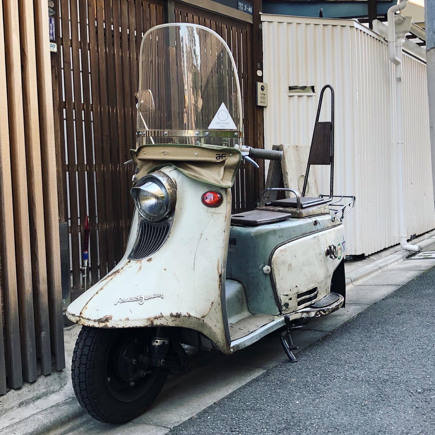 富士重工 ラビット S301 風防