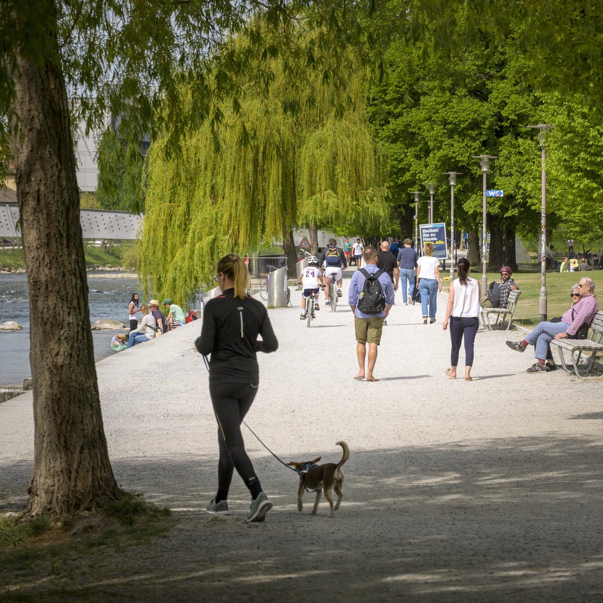 fussverkehr's tweet photo. Wir engagieren uns für sichere, freie, direkte und angenehme Fussverkehrsnetze, damit Sie sich in Ihrem Alltag jederzeit hindernisfrei bewegen können.
#ZuFussgehenNeuEntdecken #discoverwalking #verkehrswende2020 #Mobilität_in_Bewegung #walkforfuture
#WalkingAsAChoice https://t.co/9qUuf653h9