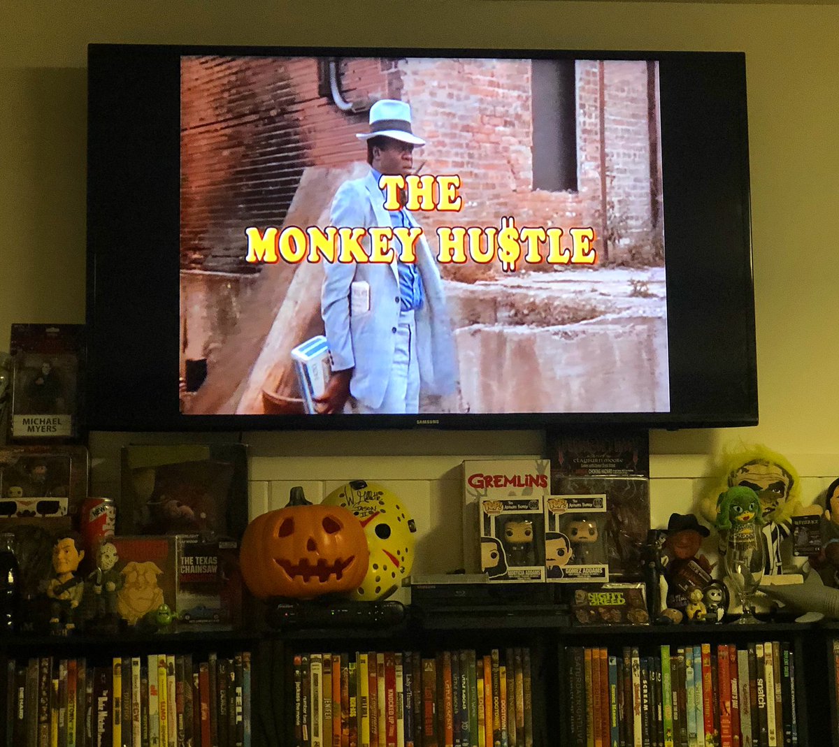 LarryDwyer's tweet photo. Tonight called for some #MonkeyHustle starring two of my favorites: #YaphetKotto and #RudyRayMoore https://t.co/f6JpXLN3xw