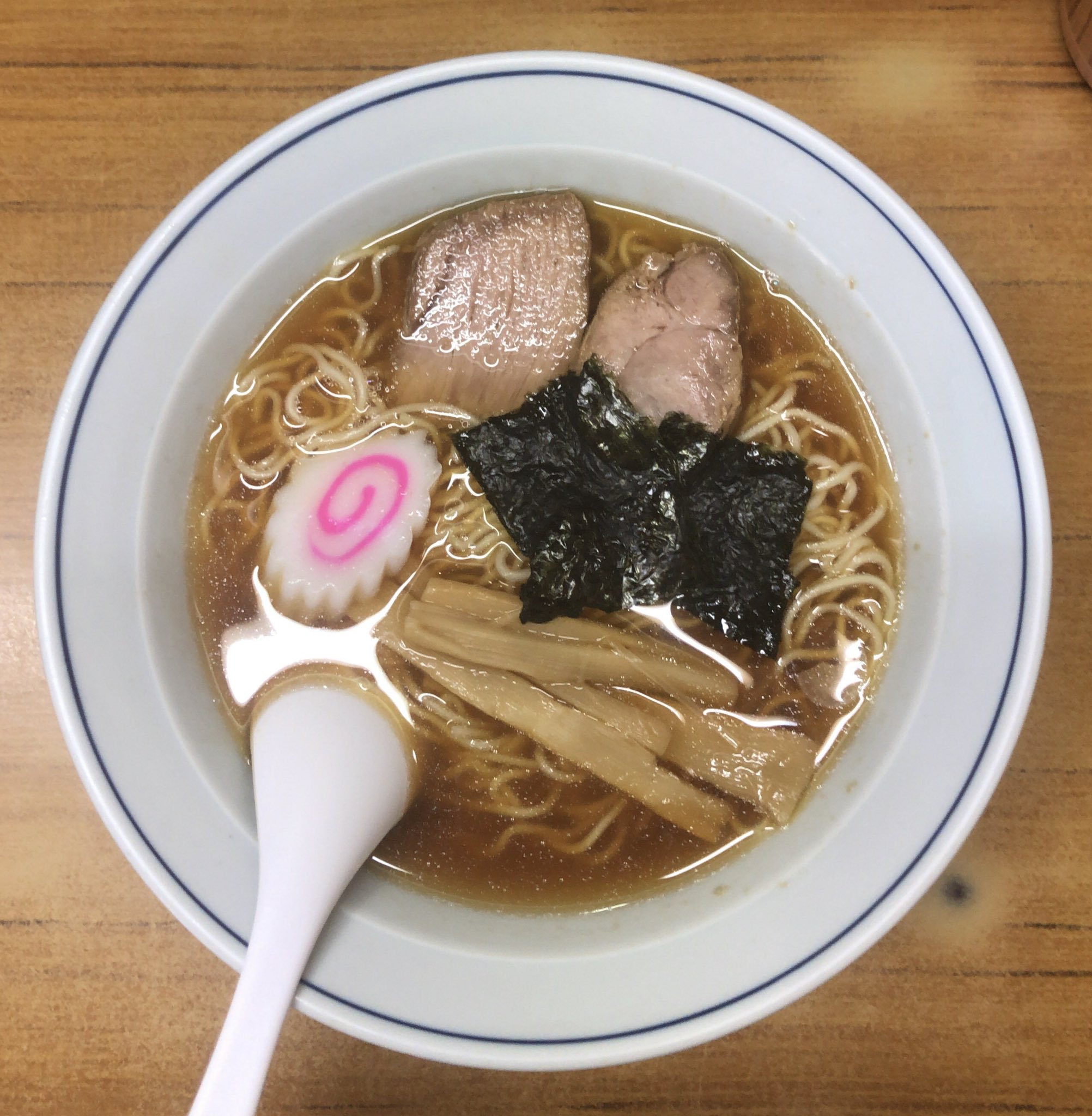 ラーメンソムリエ協会 公式 V Twitter 支那そば まるいち ラーメン 1977年創業であり 昔ながらの味わいと雰囲気が楽しめるお店です スープは酸味がしっかりとしているのが特徴的でクセになる味わいです ワンタン麺が人気のお店みたいなので次回はワンタン麺
