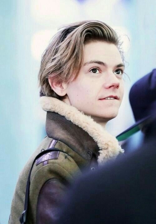 HAPPY 30TH BIRTHDAY THOMAS BRODIE-SANGSTER! 