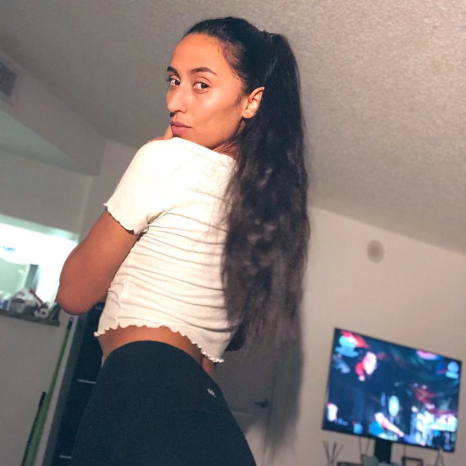 Happy Friday 💕 #EDCLV #EDC2020 https://t.co/4dtU0teMYq<a href="/tag/edclv"class="tags">#EDCLV</a><a href="/tag/edc2020"class="tags">#EDC2020</a>