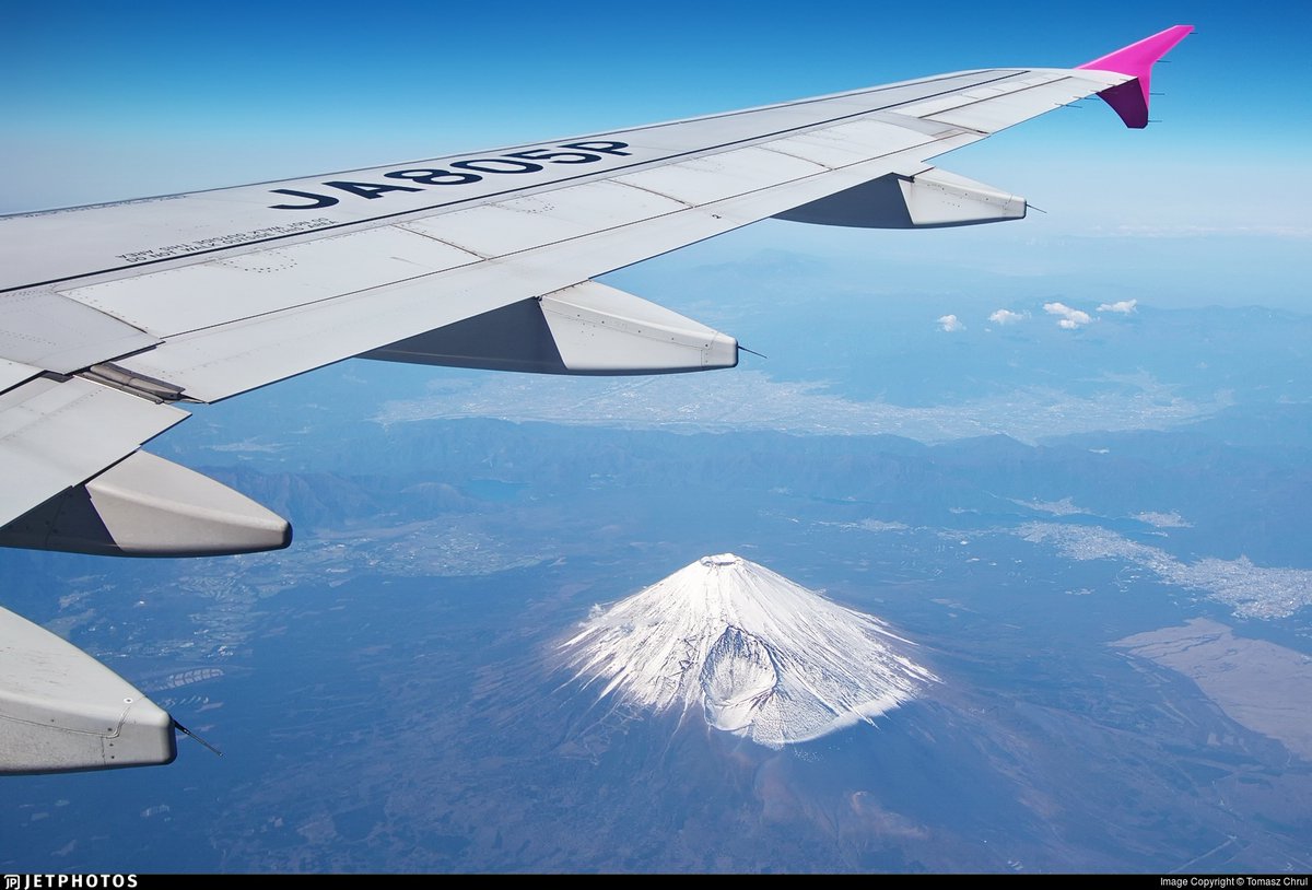 Looking down at Mt Fuji from a Peach Aviation A320. jetphotos.com/photo/9718909 © Tomasz Chrul