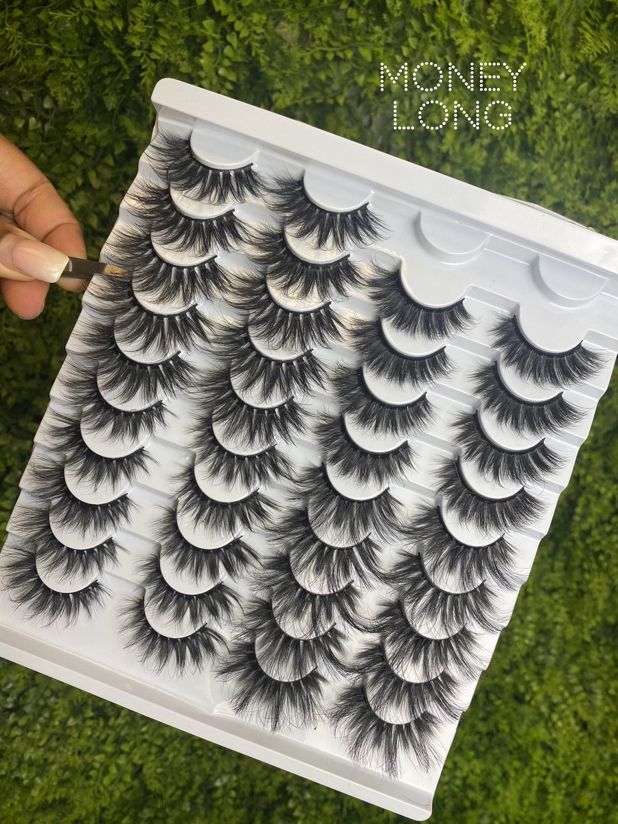 andiegijom's tweet photo. RETWEET PLEASE 🦋🙏🏽
BACK IN STOCK ! THE LUXURY LASH BOX 🔌
$20 (Valued at $1 Per Lash) 🦄
20 Pairs Of Lashes 
Shop at https://t.co/jVpIDdEsxu , Perfect For Makeup Artists 🦄 Wholesale Available 🔌 Hashtags: 
#minklashes ✨#lashes ✨#miamimakeupartist ✨ #makeupartist https://t.co/PGARfWecGF