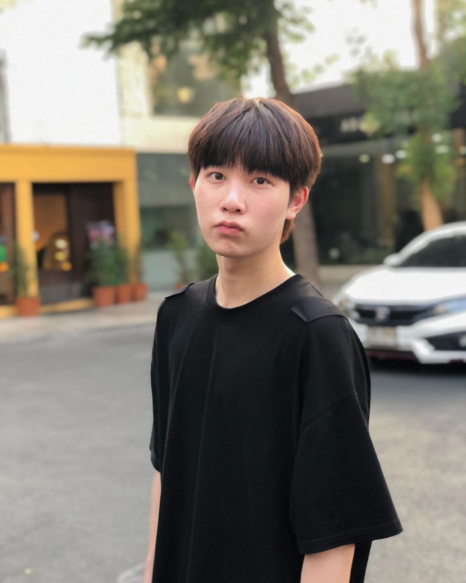 BUCuteGuy's tweet photo. เป็นงุ้ยๆ 

ยิม - นิเทศศาสตร์ #1
IG - mynameis_yim #BUCuteGuys

#mynameis_yim #OxyGenerationTH #มอกรุงเทพ https://t.co/TwE7FpAFoQ