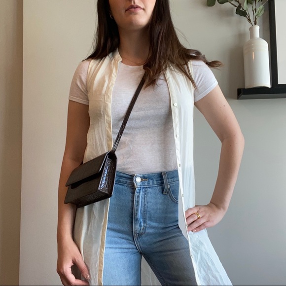 bigmackslife's tweet photo. So good I had to share! Check out all the items I'm loving on @Poshmarkapp from @crispcloset #poshmark #fashion #style #shopmycloset #tullechantilly #hm: https://t.co/VhK4MX19cY https://t.co/pcPD9DgR0o