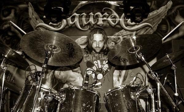 SauromOficial's tweet photo. Interesantísima entrevista sobre la actualidad de la banda a nuestro baterista Antonio Ruiz por Yolanda Sabater en:
https://t.co/hRkfEFUiyT
@maxmetal #MaxMetal #NuevoDiscoSaurom #SauromMúsica https://t.co/0INU96wPKE