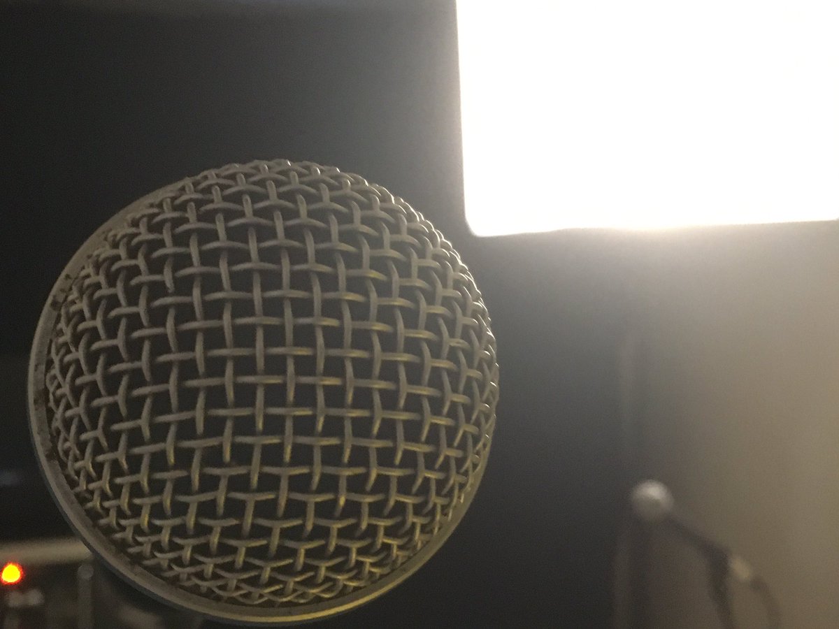 hiddencurrents_'s tweet image. Preparing for Hidden Currents returning to album preproduction.
#hiddencurrentsband #hiddencurrents #singer #songwriter #indie #indierock #rockband #melbourne #preproduction #shure #shurebeta58 #studiolighting