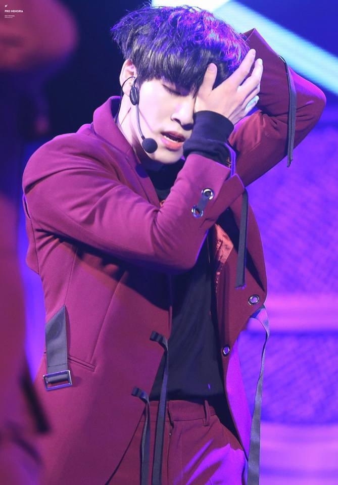 dimpledlotus's tweet photo. Let me let me beeee your love girl
#박도하 #도하 #parkdoha #doha #unitblack #boys24 #IN2IT https://t.co/40LbDHwzAz