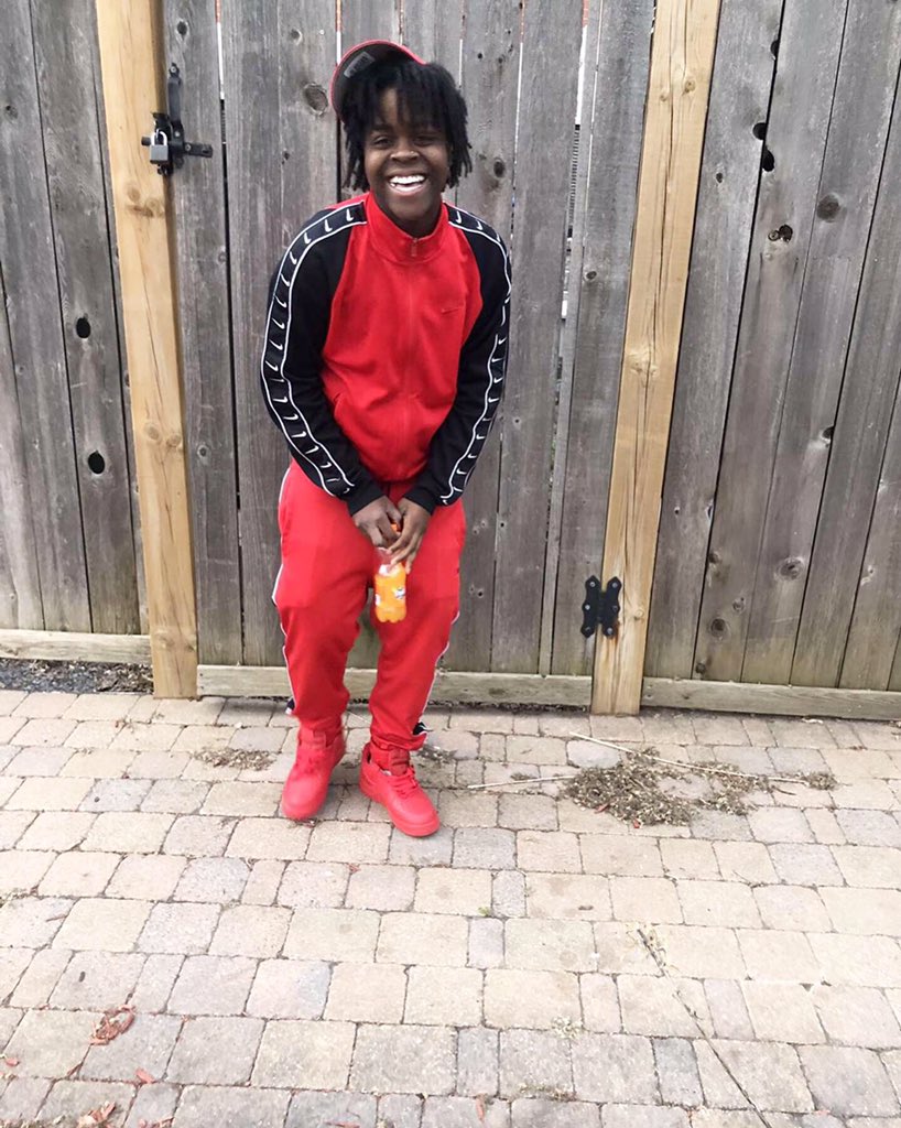 yungciizzy's tweet photo. #starkidd dey kno me in da trenches 🌟🌍 https://t.co/yvQhOTYVDm