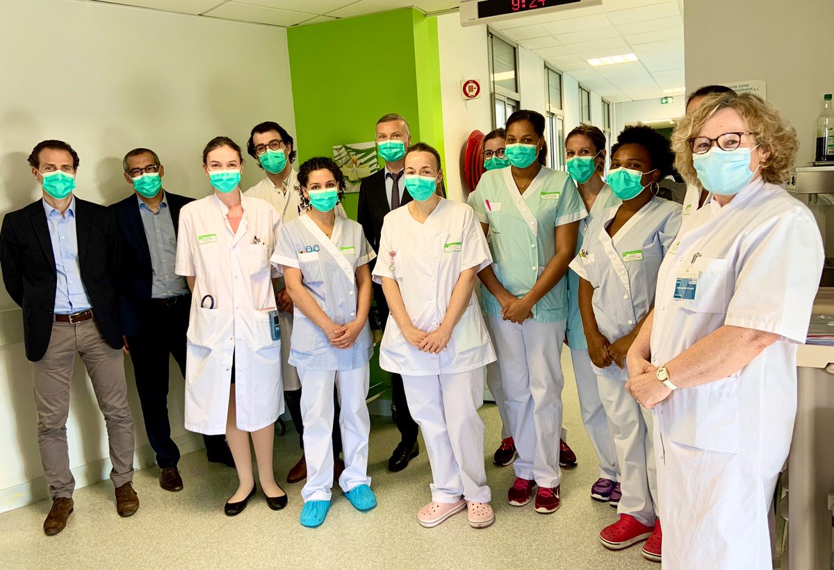 Avec l’équipe d’oncologie médicale du <a href="/CHUBordeaux/">CHU de Bordeaux</a> au cœur de l’Hôpital Saint-André avec <a href="/amaury_daste/">daste amaury</a> : un service très mobilisé pendant la crise #COVID19 
🙏 Merci à toutes et tous 🙏
#Bordeaux #HopitalPublic #coronavirus #TousEnsemble