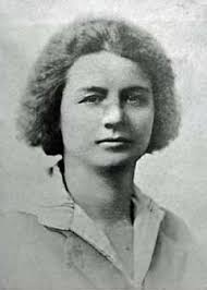 But let& #39;s look at the image& #39;s background. In 1918 Crowley was living in New York with a married woman, Roddie Minor. She acted as something of a medium for him, and was apparently a fan of the opium and hashish he& #39;d give her.