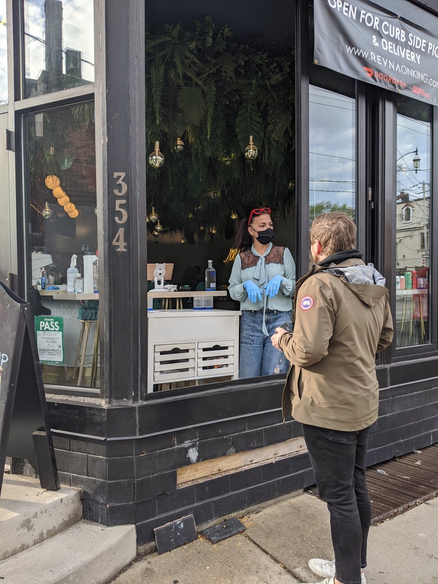 So <a href="/BarReynaTO/">BarReynaTO</a> is doing curbside pickup at their king east location. Utterly fantastic 8$ cocktails and food. We planned a virtual dinner party to celebrate. Cheers!!! #nomnom