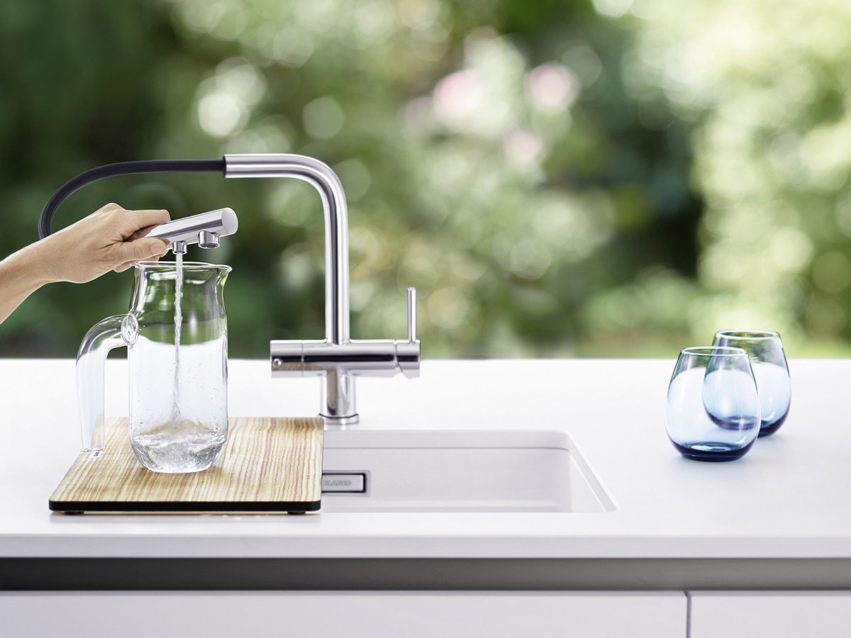 A fresh drink of water is just a turn of the tap away with a Blanco Filter Tap! 
Talk to us today and tell us about your plans for a new kitchen. Visit our website or email info@pentlandkitchens.com 

blanco.com/gb-en/kitchen-…