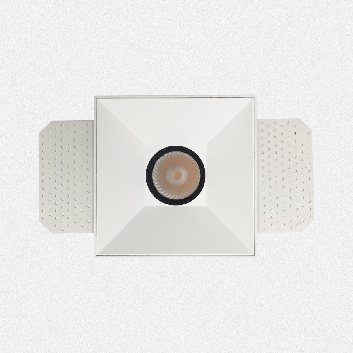 H&L LIGHT COMPANY LIMITED tweet media