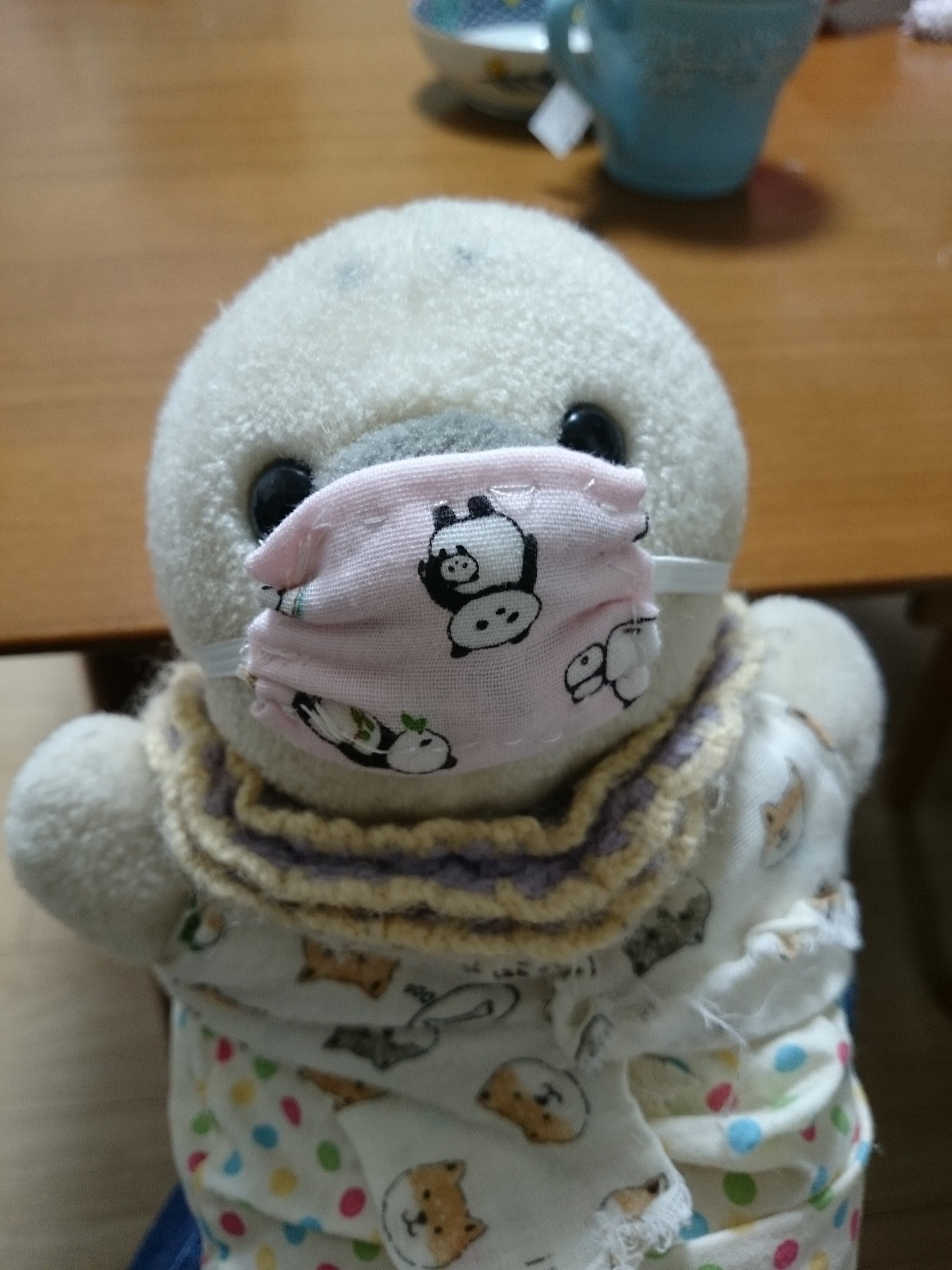 文月タカヒロ 娘が大事にしているぬいぐるみにマスクを作っていた
