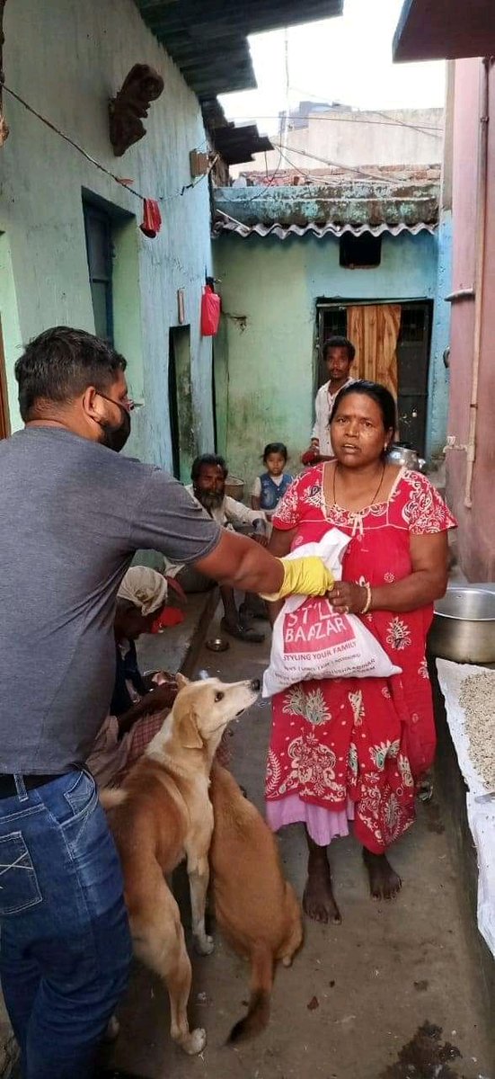 IYFIndia's tweet photo. #Drive34 #Mission50000 
In this time of continued increase in the number
of patients and the continuous threat , there are our #CoronaWarriors who
make the impossible happen by risking life and distributed Ration Kits,Food Packets and Khichdi toh the needy 
 #lndiaFightsCorona https://t.co/IrNsY8LVYY