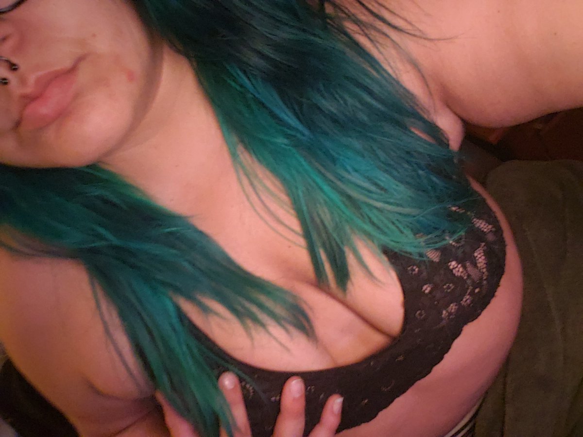 analprincess3's tweet photo. Wish my bf would pay attention to me, maybe you can? https://t.co/UDnrHzBUf4 https://t.co/zUFuFHm1vB