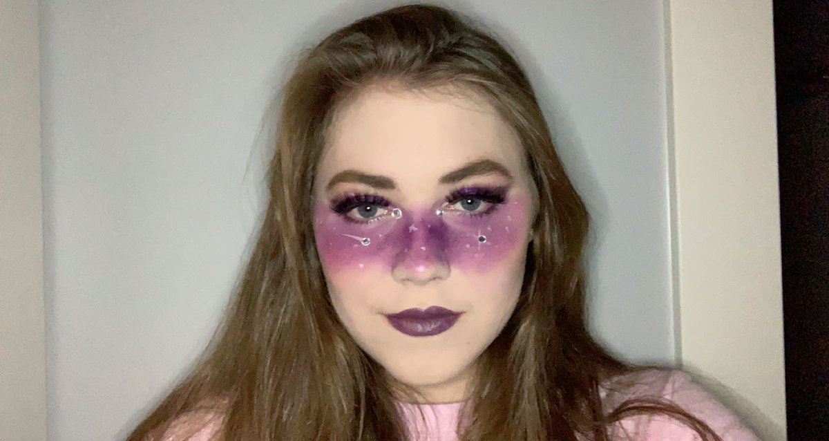 LaceyJ56's tweet photo. @jamescharles thank you for my late night makeup inspiration; using my james charles palette of course! ✨#jamescharles #UNLEASHYOURINNERARTIST #makeup https://t.co/I0z47XzCB3