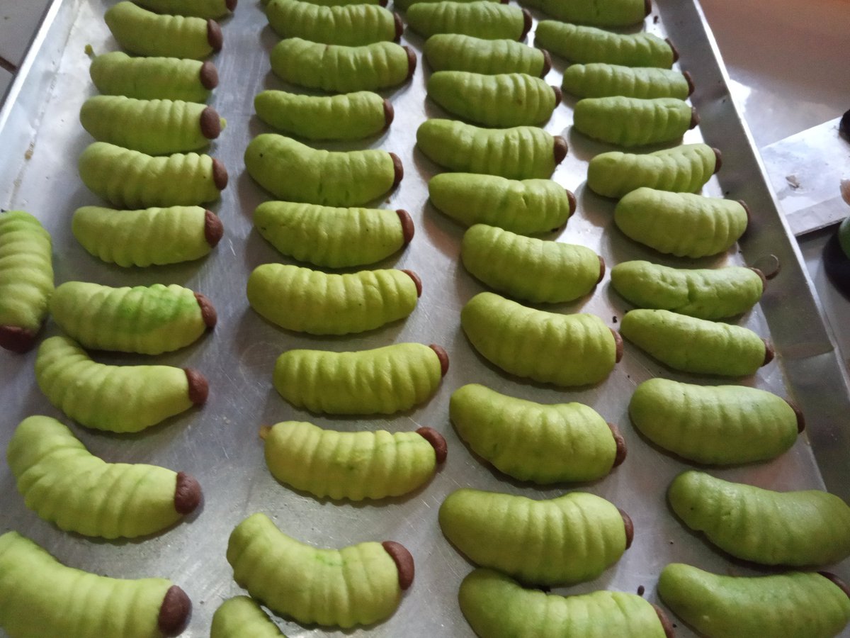 juel_lesley's tweet photo. Lelahnya masyaAllah tabarakallah, cangkeul... Tapi akhirnya jadi juga, btw yg ijo baru nyobain karena terinspirasi kenangan dijonggol mainin 🐛🍀wkwk monmaap klo bikin geli #eps20 https://t.co/LJ2uSxnb0R