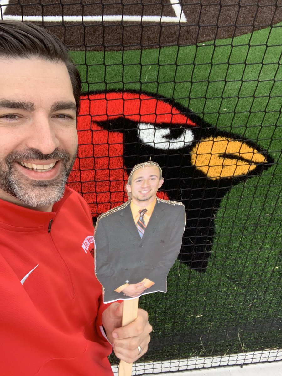Where’s Waldo Roth-Ziak (Day #25 one of the newest places in Mentor!)?  Can you guess where @MHSRothstein and <a href="/MrDudziak/">Adam Dudziak</a> are in THE Mentor, Ohio.