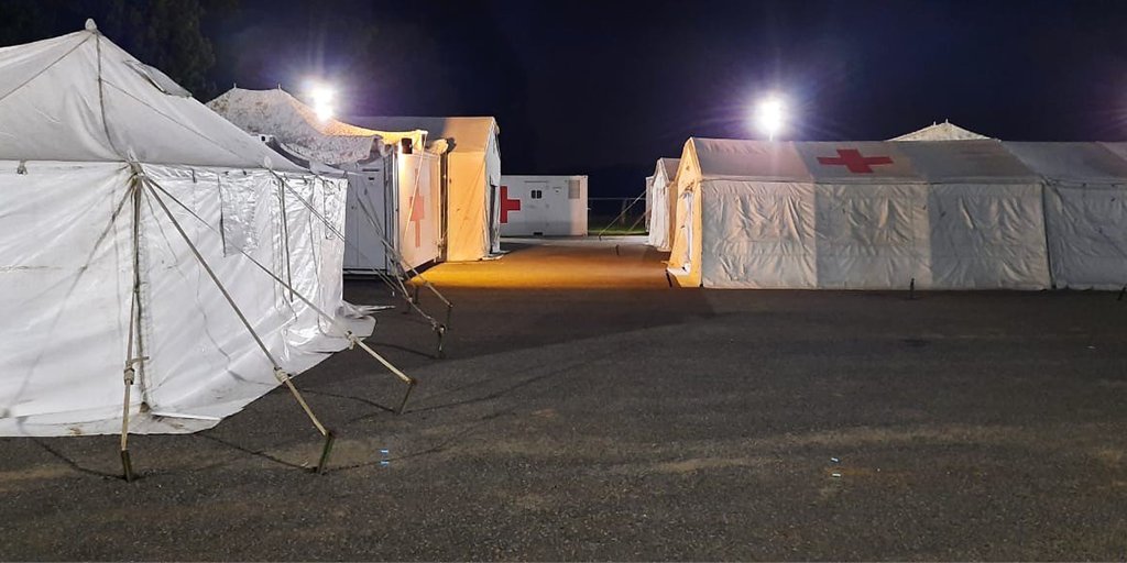 Signify_Latam's tweet photo. La luz importa. En Argentina, la Fundación Signify donó iluminación LED a un hospital de campaña militar móvil. El hospital modular emergente se puede utilizar en cualquier parte del país en respuesta al COVID-19
#DíaInternacionalDeLaLuz #LightIsEssential #SharingThePowerofLight https://t.co/xhIWMJMiJS