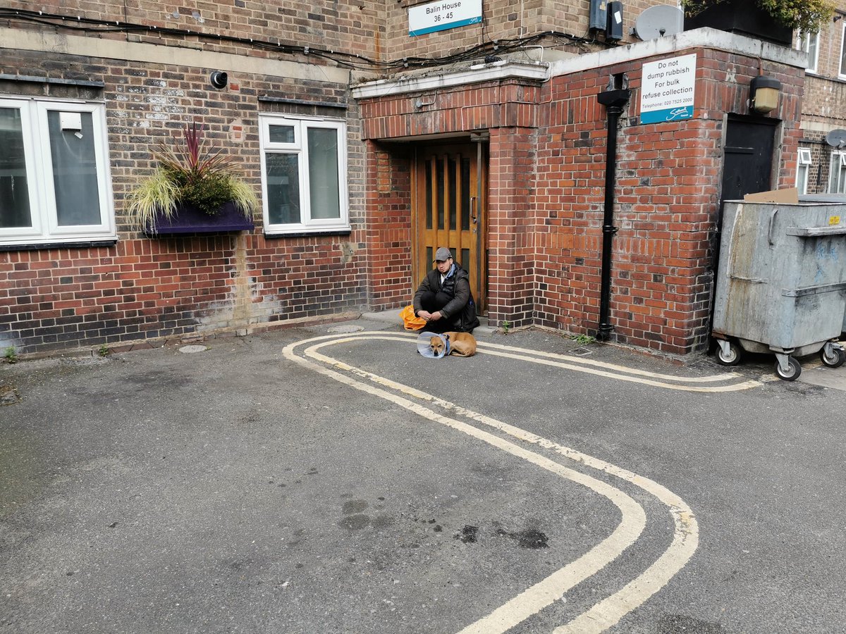 Saturday at Balin House #TabardEstate
Already reported, no changes, residents furious and scared...
<a href="/MPSChaucer/">Chaucer Police</a> @karleastham <a href="/helendennis80/">Cllr Helen Dennis</a> @ChaucerSiraj <a href="/lb_southwark/">Southwark Council</a> <a href="/TabardGrowers/">Tabard Growers</a>
