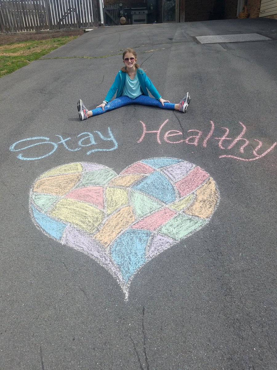 CrayolaLearning's tweet photo. Our community of educators and parents have been sharing their students' colorful words of gratitude in a multitude of creative ways. How do you #SayitColorfully?
Tag us in a post or share on our at-home learning community: https://t.co/5RrwuZ8V4P 🖍️🎨🌈 https://t.co/ouaa3SmZqY